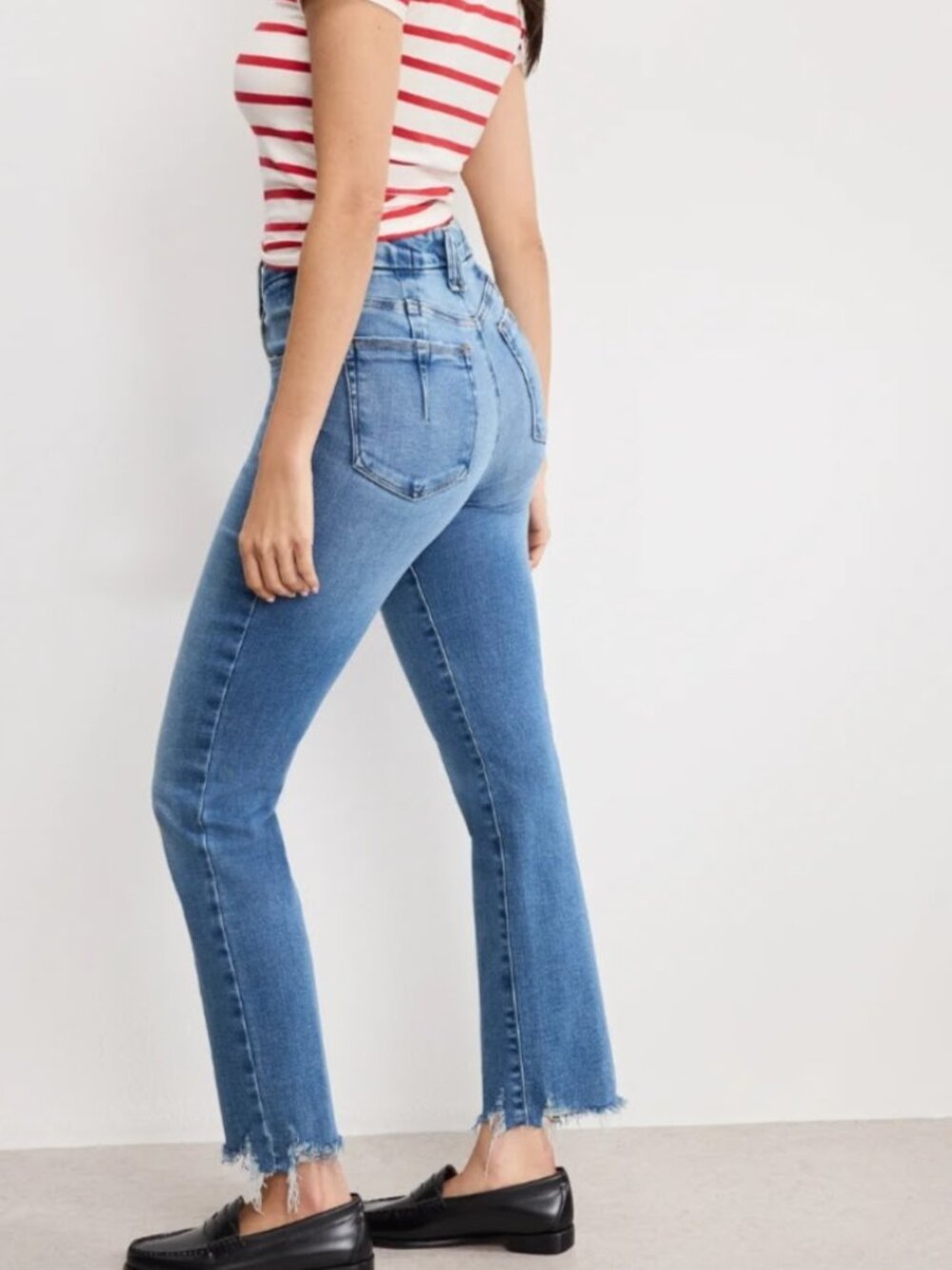 GOOD AMERICAN SOFT TECH GOOD LEGS STRAIGHT JEANS - Picture 3 of 7